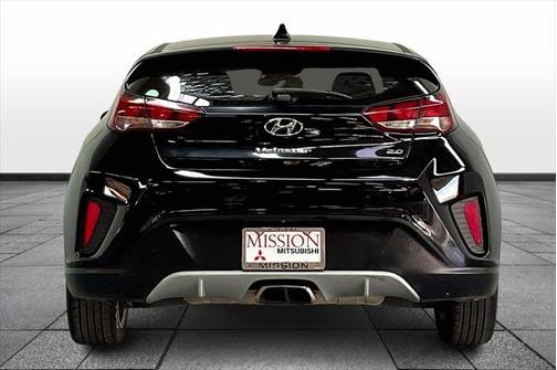 2019 Hyundai Veloster 2