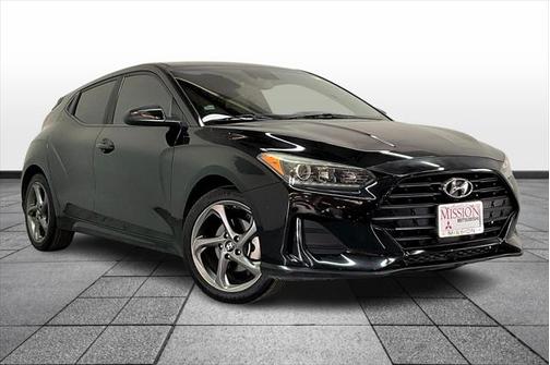 2019 Hyundai Veloster 2