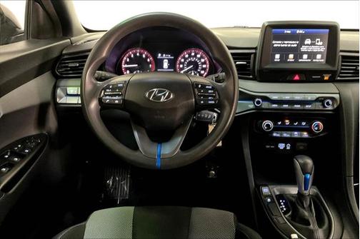 2019 Hyundai Veloster 2