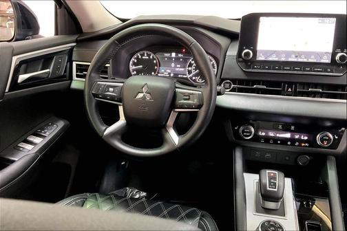 2022 Mitsubishi Outlander SEL 2.5 2WD