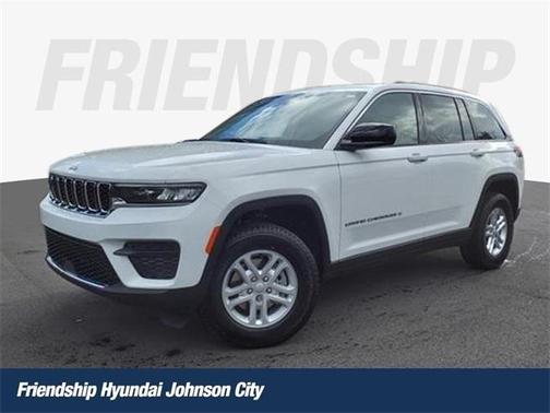 2023 Jeep Grand Cherokee Laredo 4x4