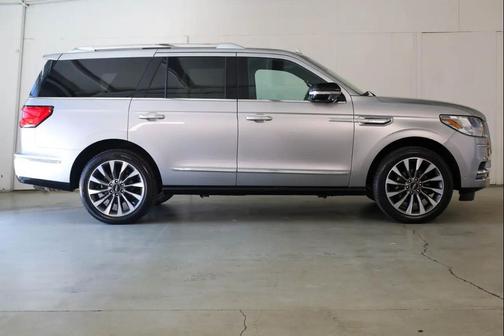 Silver 2021 Lincoln Navigator Reserve
