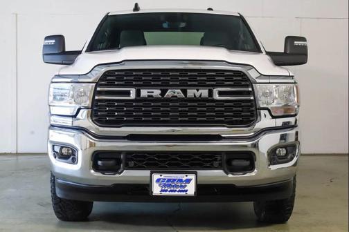 White 2024 RAM 2500 Big Horn 4x4 Crew Cab 6'4'' Box