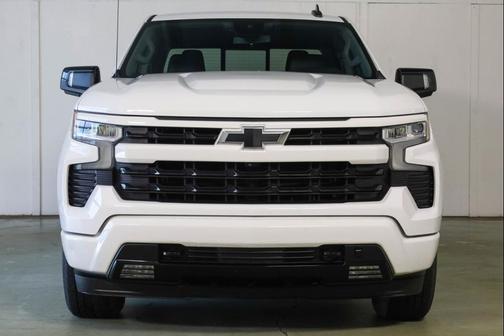 White 2022 Chevrolet Silverado 1500 RST