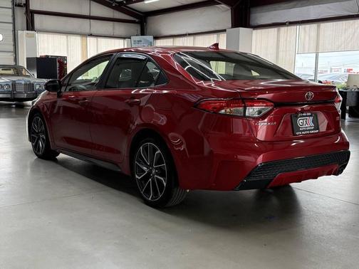 Barcelona Red Metallic 2021 Toyota Corolla SE