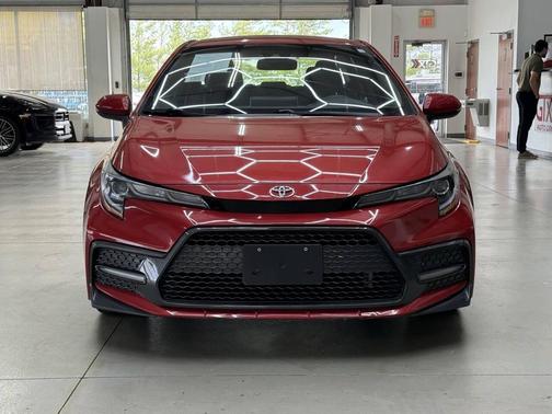 Barcelona Red Metallic 2021 Toyota Corolla SE