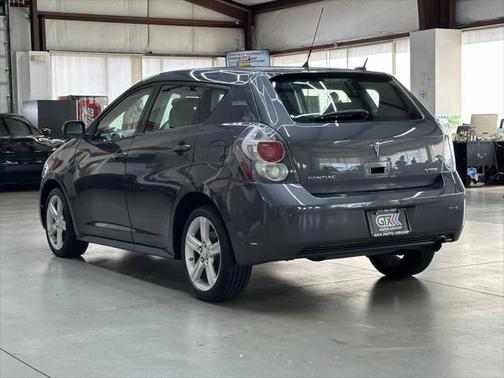 2010 Pontiac Vibe Base
