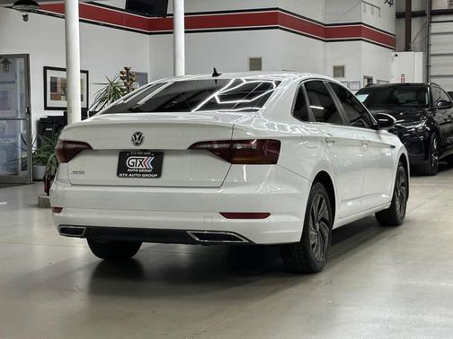 2019 Volkswagen Jetta 1.4T SEL Premium