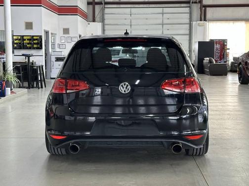 2017 Volkswagen Golf GTI 2.0T S 4-Door