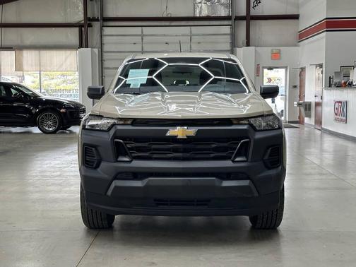 2024 Chevrolet Colorado WT