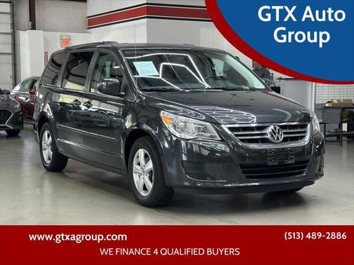 2011 Volkswagen Routan SE