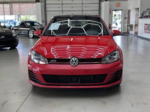 2015 Volkswagen Golf GTI 2.0T SE 4-Door