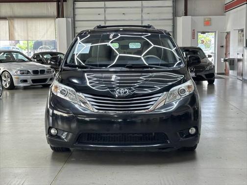 2014 Toyota Sienna XLE