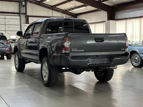 2015 Toyota Tacoma Base