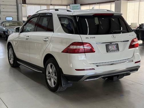 WHITE 2013 Mercedes-Benz M-Class 4MATIC