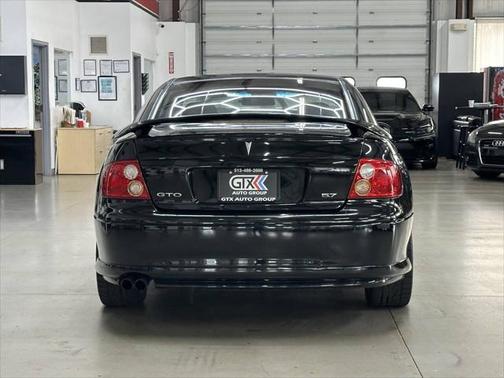 2004 Pontiac GTO Base 2dr Coupe