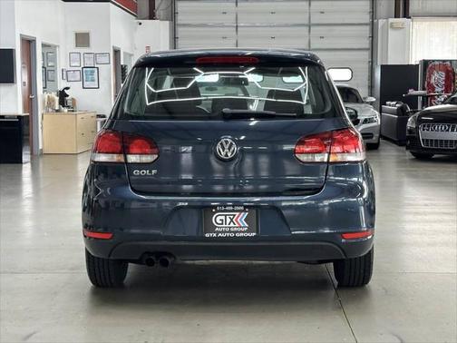 2011 Volkswagen Golf 2.5L 2-Door