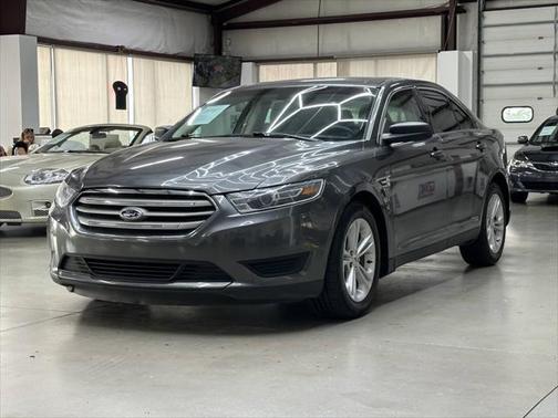 2015 Ford Taurus SE