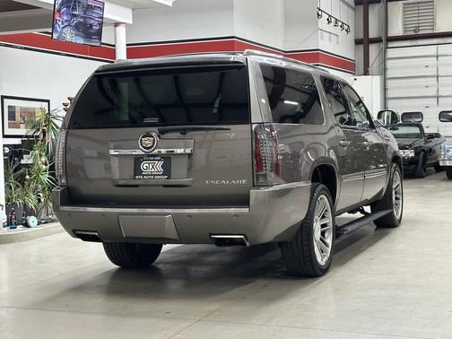 2013 Cadillac Escalade ESV Premium