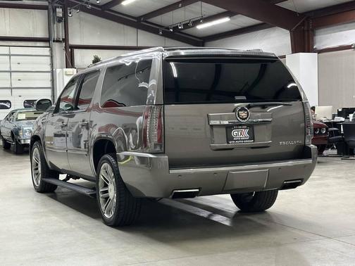 2013 Cadillac Escalade ESV Premium