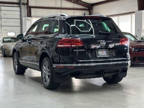 2016 Volkswagen Touareg VR6 Lux