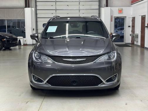 2020 Chrysler Pacifica Touring-L Plus