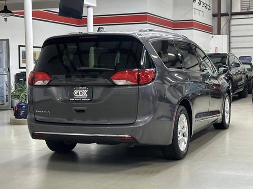 2020 Chrysler Pacifica Touring-L Plus