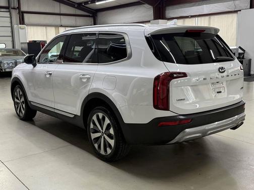 Glacial White Pearl 2021 Kia Telluride S