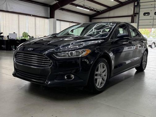 Tuxedo Black Metallic 2013 Ford Fusion SE