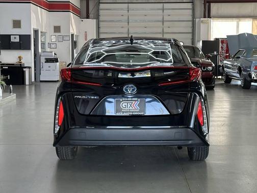 2021 Toyota Prius Prime LE