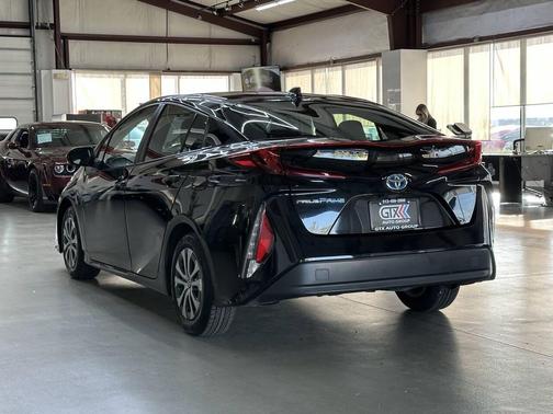 2021 Toyota Prius Prime LE