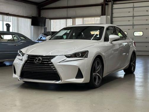 2018 Lexus IS 300 Base