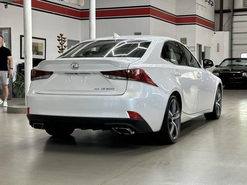 2018 Lexus IS 300 Base