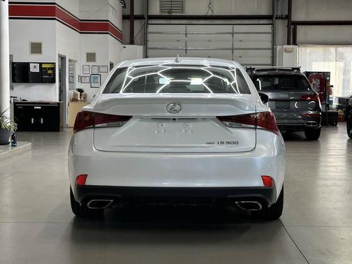 2018 Lexus IS 300 Base