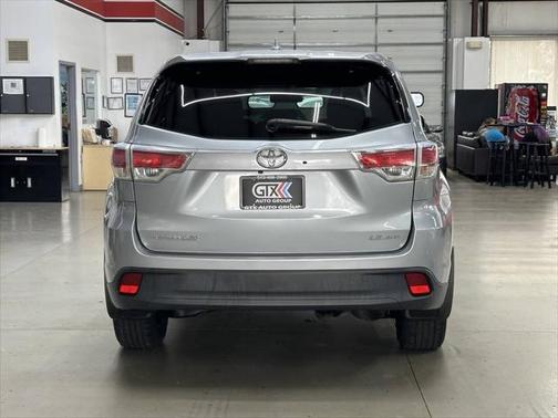 2015 Toyota Highlander LE