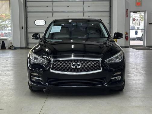 2015 INFINITI Q50 Base
