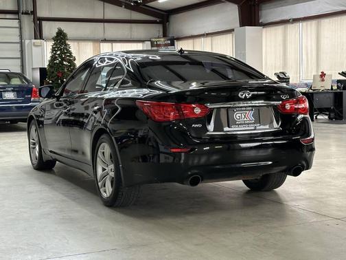 2015 INFINITI Q50 Base