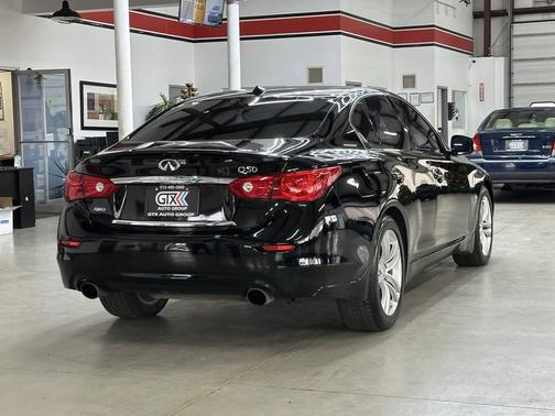 2015 INFINITI Q50 Base