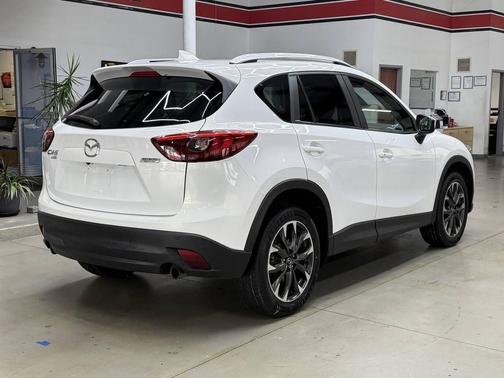 Crystal White Pearl Mica 2016 Mazda CX-5 Grand Touring