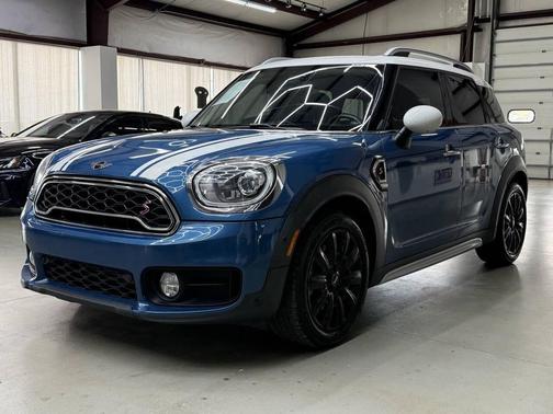 BLUE 2018 MINI Countryman Cooper S