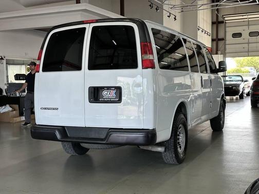 2017 Chevrolet Express 2500 LS