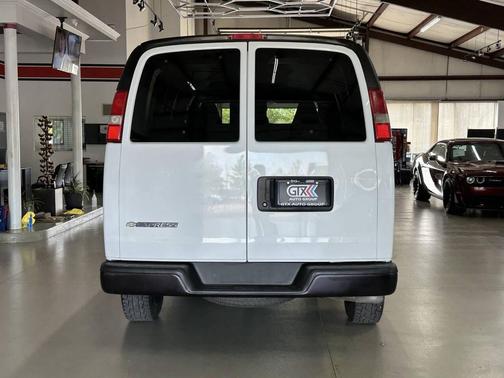 2017 Chevrolet Express 2500 LS
