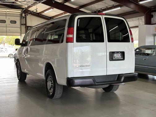 2017 Chevrolet Express 2500 LS