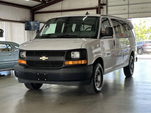 2017 Chevrolet Express 2500 LS