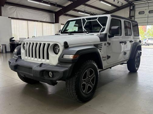 Bright White Clearcoat 2018 Jeep Wrangler Unlimited Sport