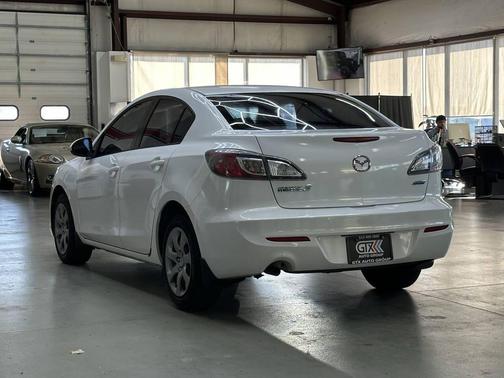 2013 Mazda Mazda3 i Sport