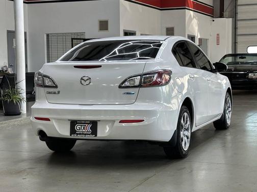 2013 Mazda Mazda3 i Sport