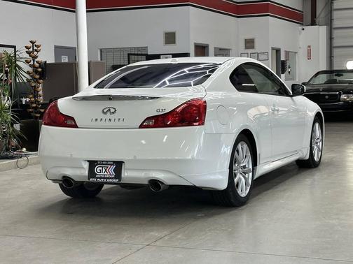 2011 INFINITI G37 Journey