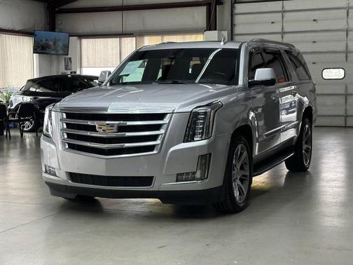 2016 Cadillac Escalade ESV Luxury