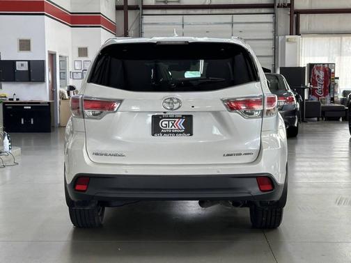 2016 Toyota Highlander Limited Platinum